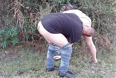 Fucking my neigbours cheating wife on a hiking trail in public